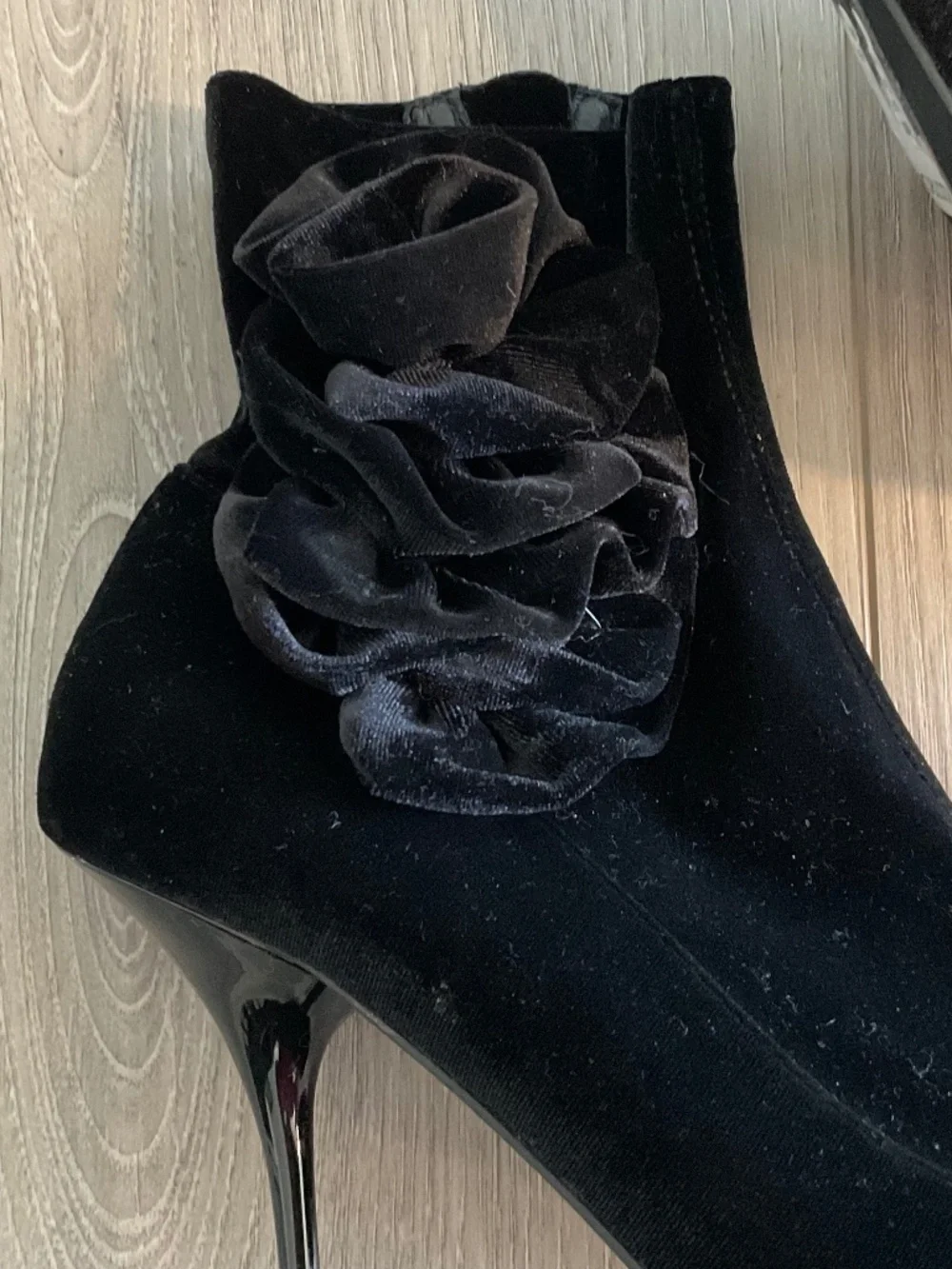 JEFFREY CAMPBELL Florette Velvet Boots Pointed Toe In Black Size 8.5